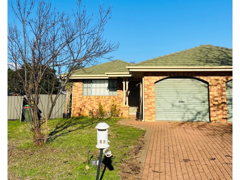 5b St James Close, Dubbo NSW 2830