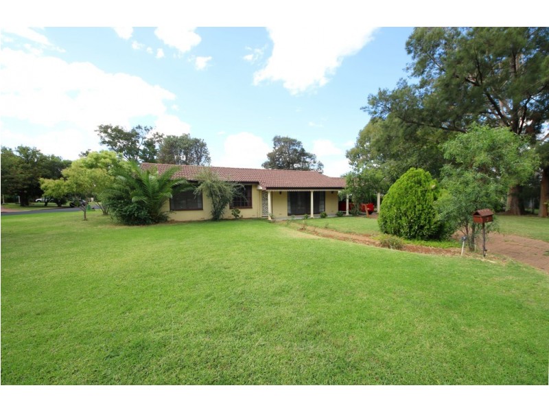2 Meurer Court, Dubbo NSW 2830