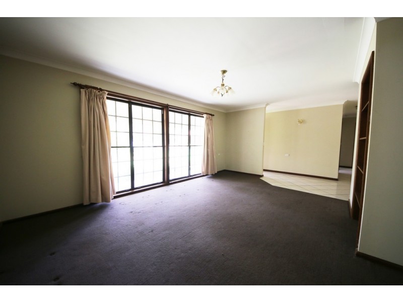 2 Meurer Court, Dubbo NSW 2830