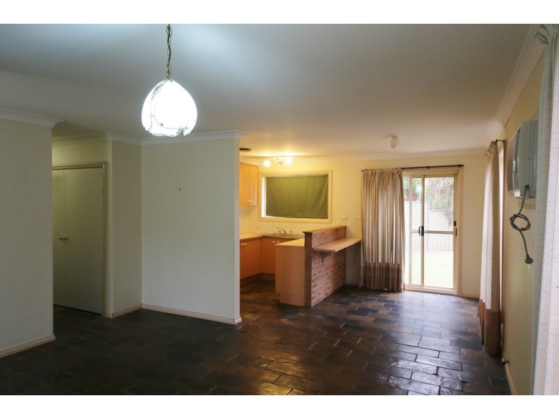 19 Robinson Avenue, Dubbo NSW 2830