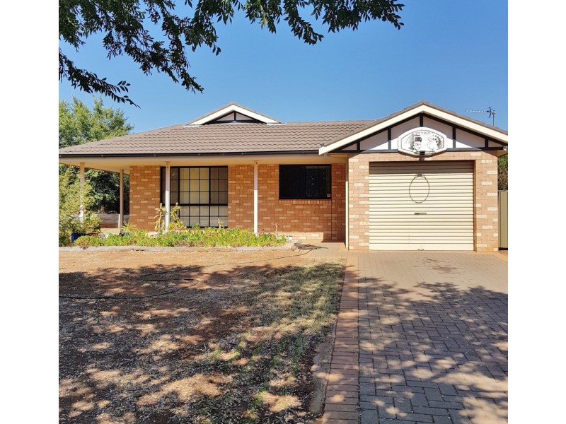 52 Twickenham Drive, Dubbo NSW 2830