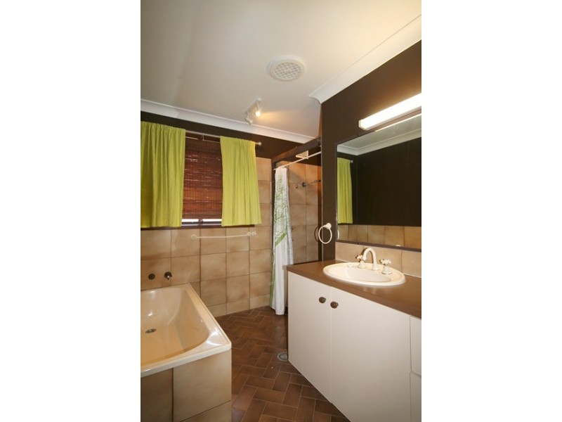 10 Edinburgh Avenue, Dubbo NSW 2830