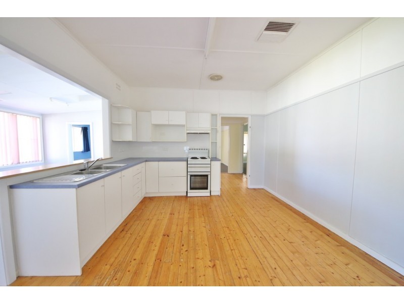 11 Tink Avenue, Dubbo NSW 2830