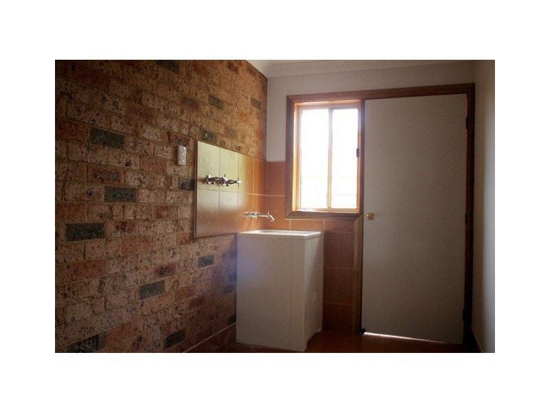 2/3 Robinson Avenue, Dubbo NSW 2830