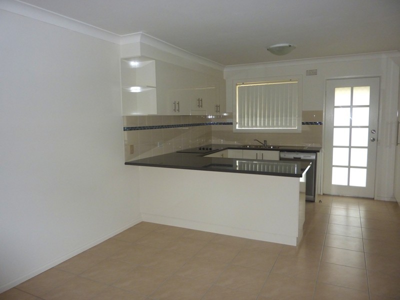 2/20 Mackay Drive, Dubbo NSW 2830