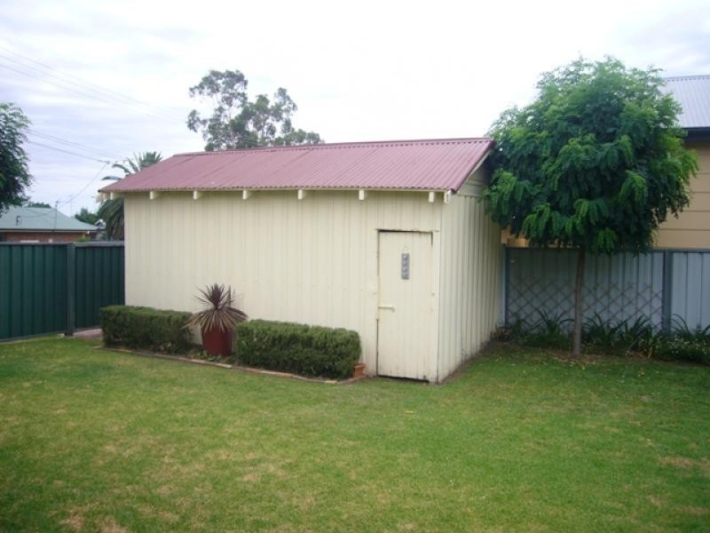 2 Luke Street, Dubbo NSW 2830
