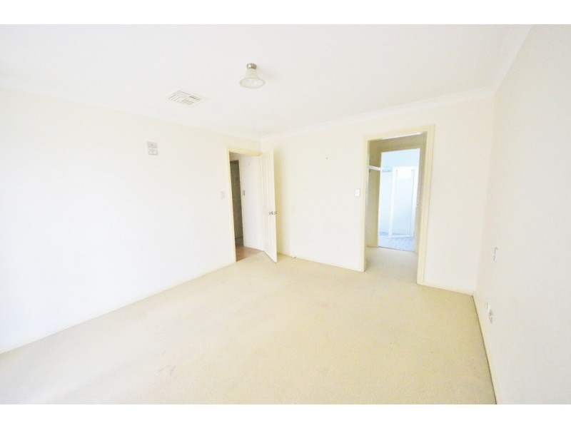 1 Ken McMullen Place, Dubbo NSW 2830