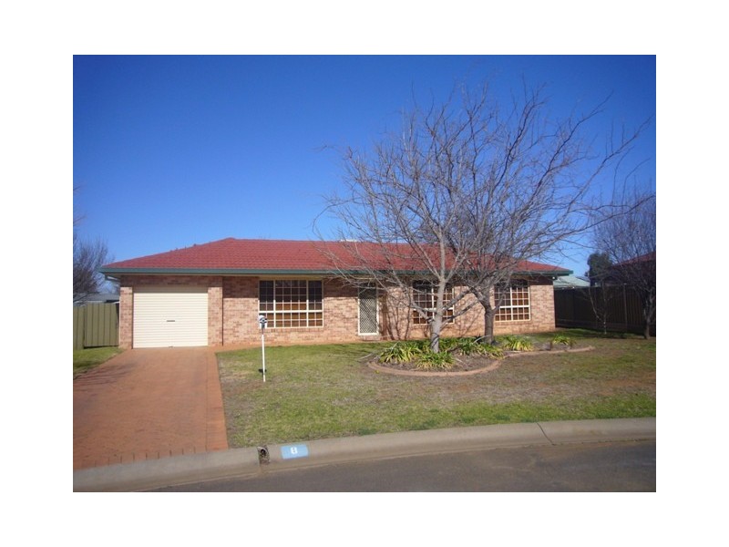 8 Kookaburra Close, Dubbo NSW 2830