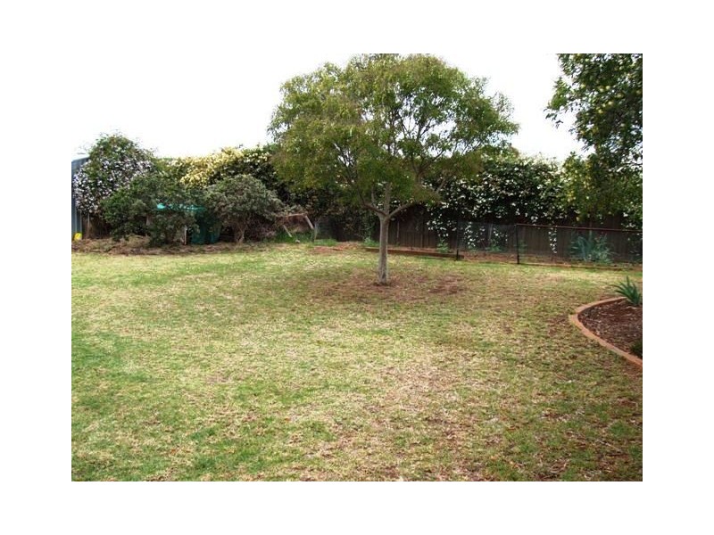 1 John Glenn Place, Dubbo NSW 2830