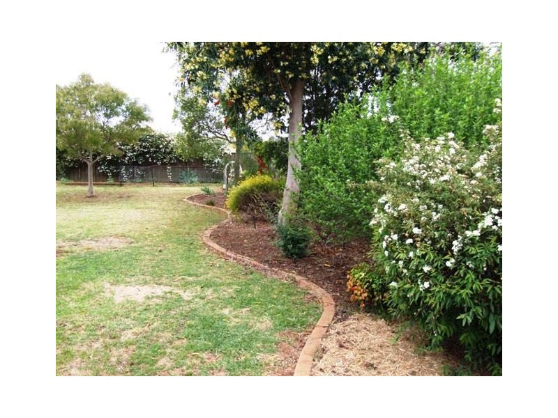 1 John Glenn Place, Dubbo NSW 2830