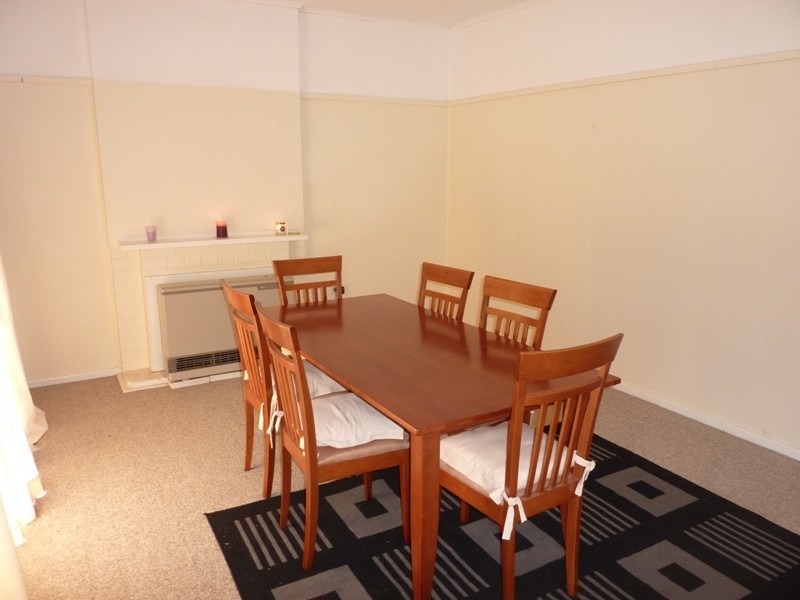 – Tink Avenue, Dubbo NSW 2830