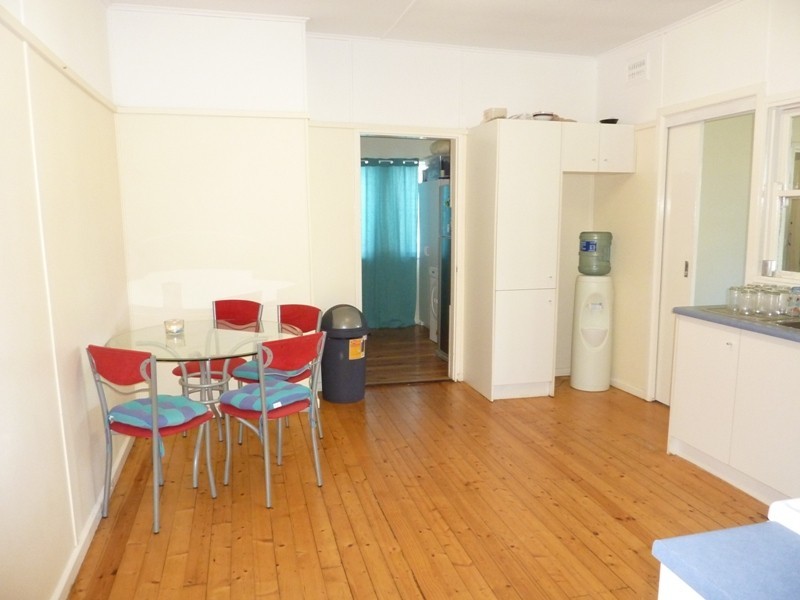 – Tink Avenue, Dubbo NSW 2830
