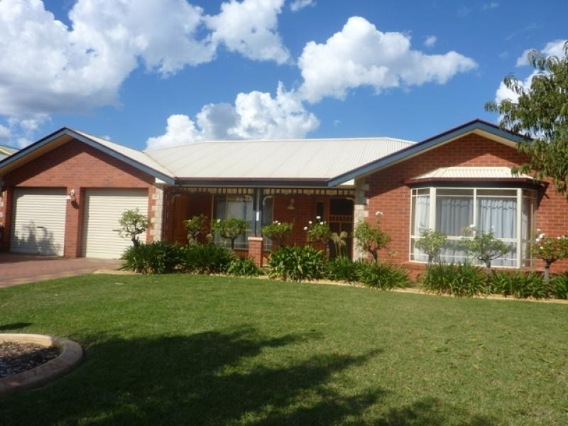 6 Namoi Crescent, Dubbo NSW 2830