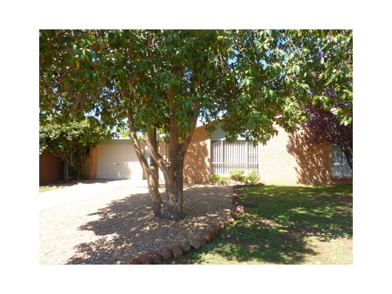 82 Baird Drive, Dubbo NSW 2830
