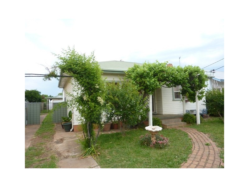 32 Alfred Street, Dubbo NSW 2830