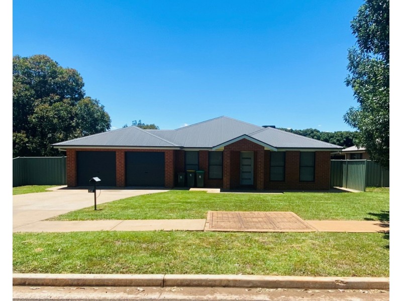 54 Sheraton Road, Dubbo NSW 2830