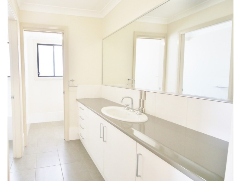 54 Sheraton Road, Dubbo NSW 2830