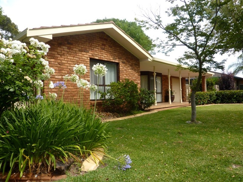 13 Allandale Drive, Dubbo NSW 2830