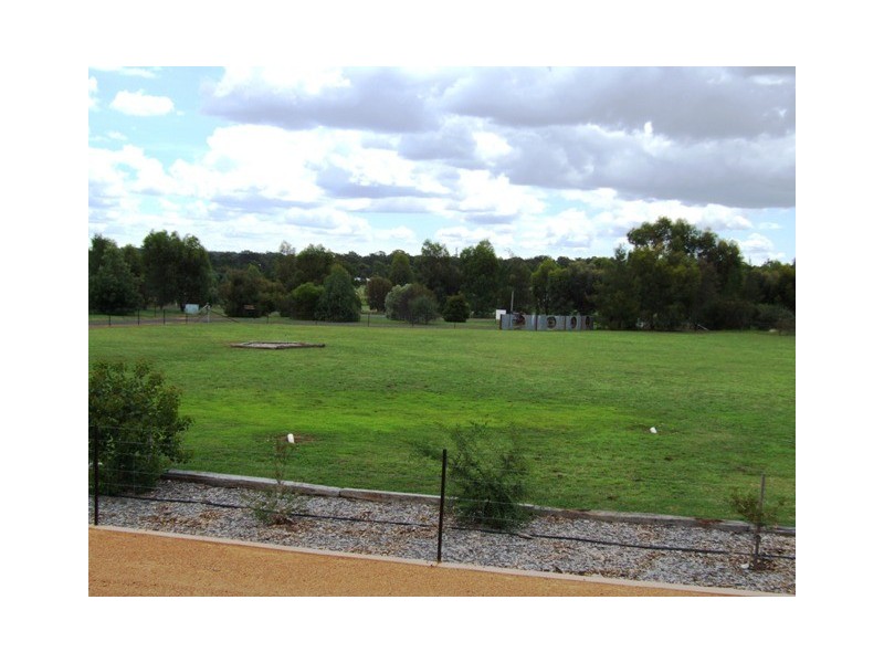 36L Debeaufort Drive, Dubbo NSW 2830