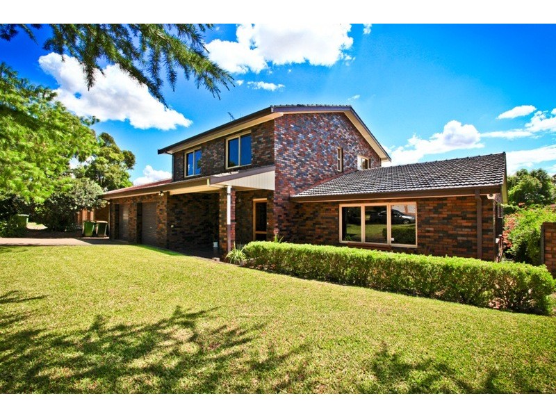 52 Hazelwood Drive, Dubbo NSW 2830