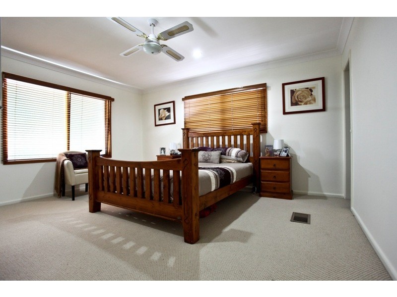 52 Hazelwood Drive, Dubbo NSW 2830