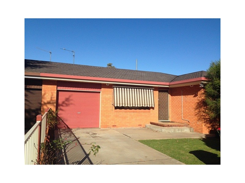 9 Reakes Avenue, Dubbo NSW 2830