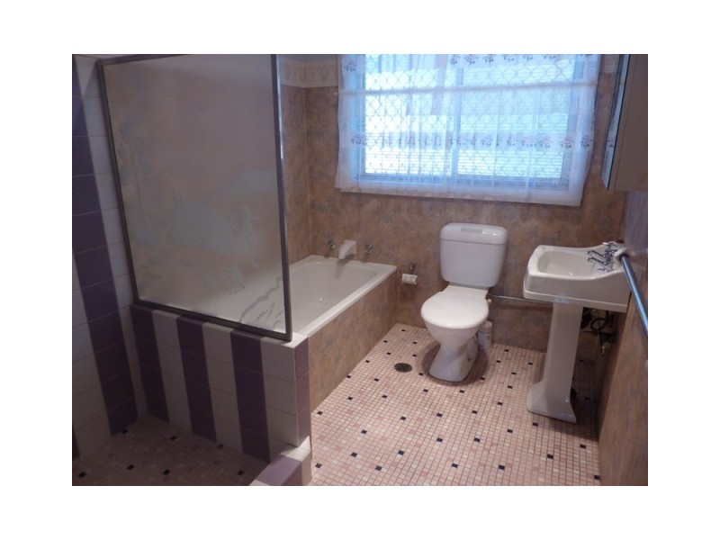 29 Roycox Crescent, Dubbo NSW 2830