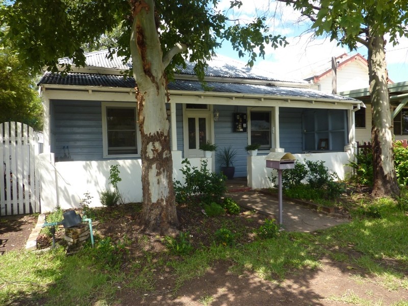 6 Mary Street, Dubbo NSW 2830