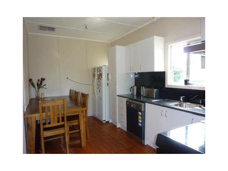 4 Gloucester Ave, Dubbo NSW 2830