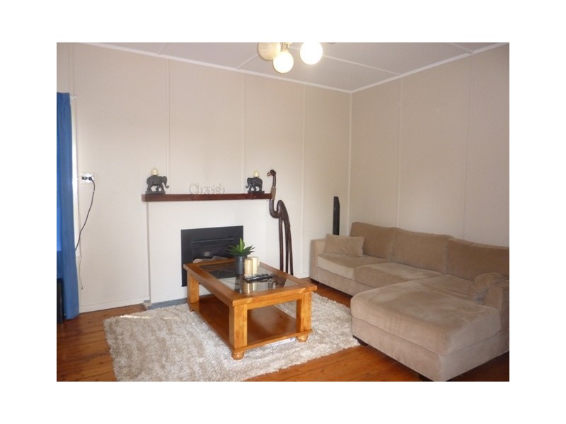 4 Gloucester Ave, Dubbo NSW 2830