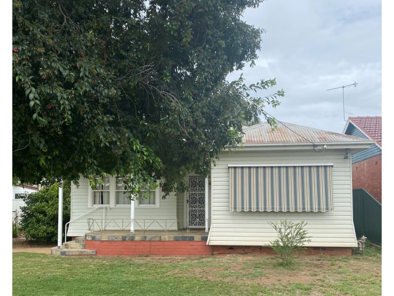 74 Taylor Street, Dubbo NSW 2830