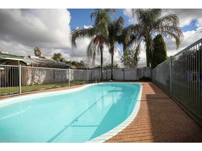 15 Lovett Avenue, Dubbo NSW 2830