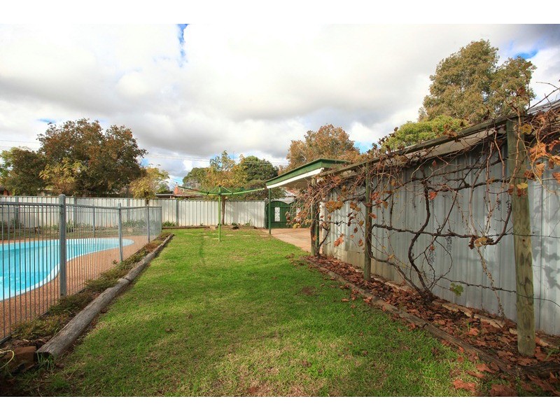 15 Lovett Avenue, Dubbo NSW 2830