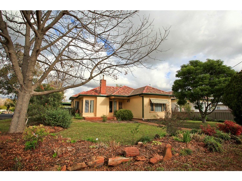 15 Lovett Avenue, Dubbo NSW 2830