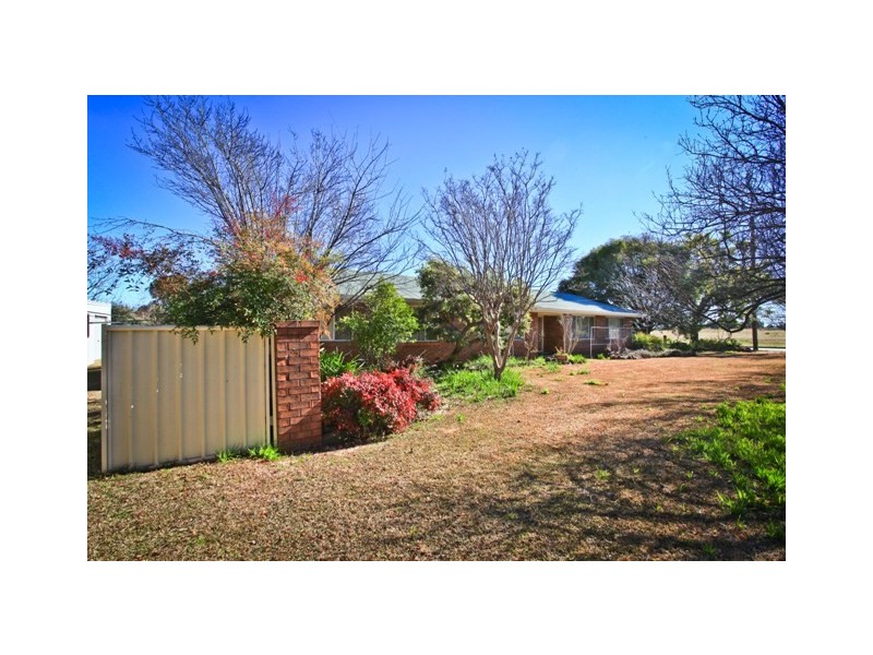 11 Hammond Street, Dubbo NSW 2830