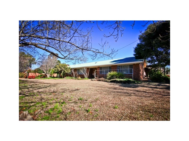 11 Hammond Street, Dubbo NSW 2830