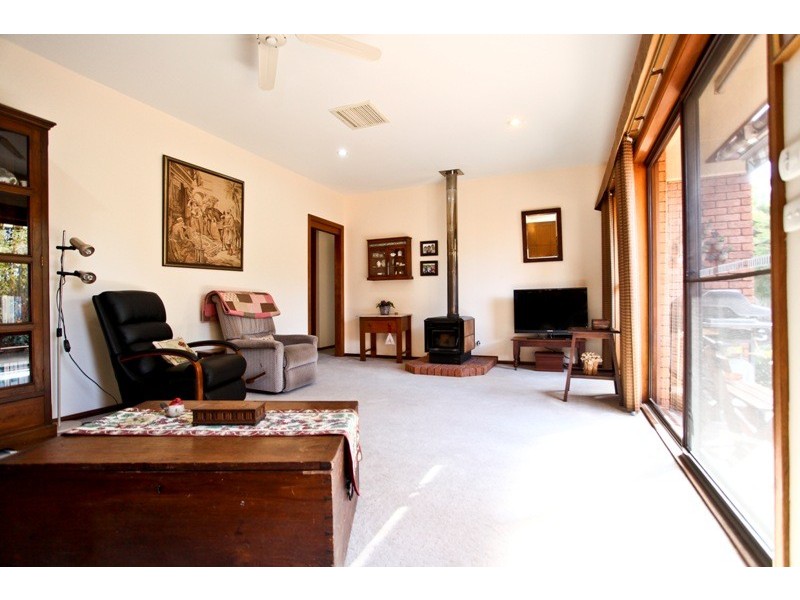 77 Margaret Crescent, Dubbo NSW 2830