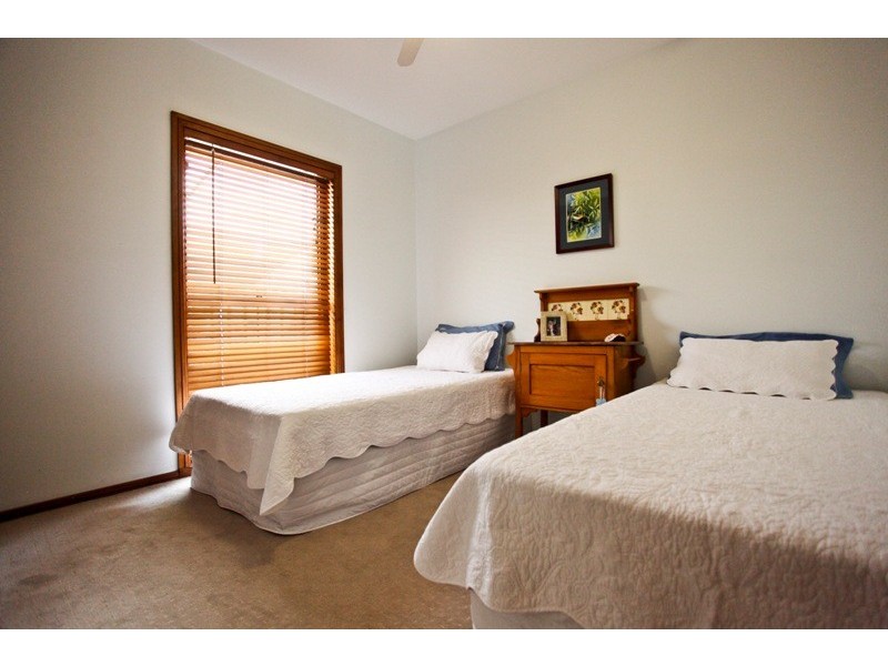 77 Margaret Crescent, Dubbo NSW 2830