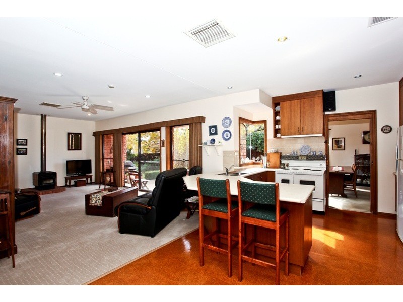 77 Margaret Crescent, Dubbo NSW 2830