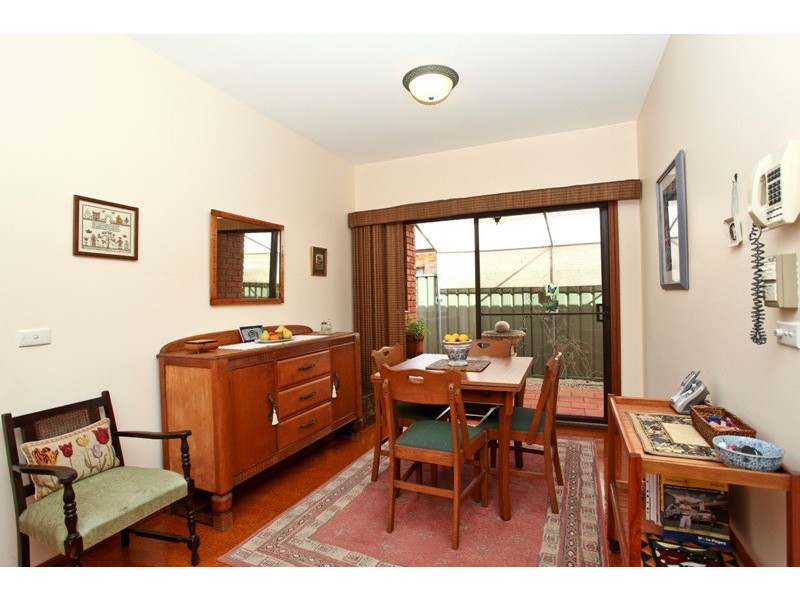 77 Margaret Crescent, Dubbo NSW 2830
