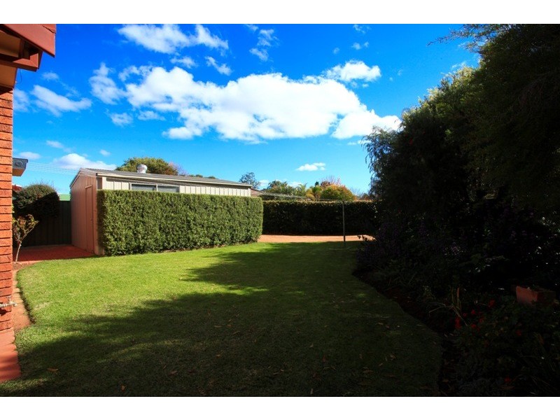 77 Margaret Crescent, Dubbo NSW 2830