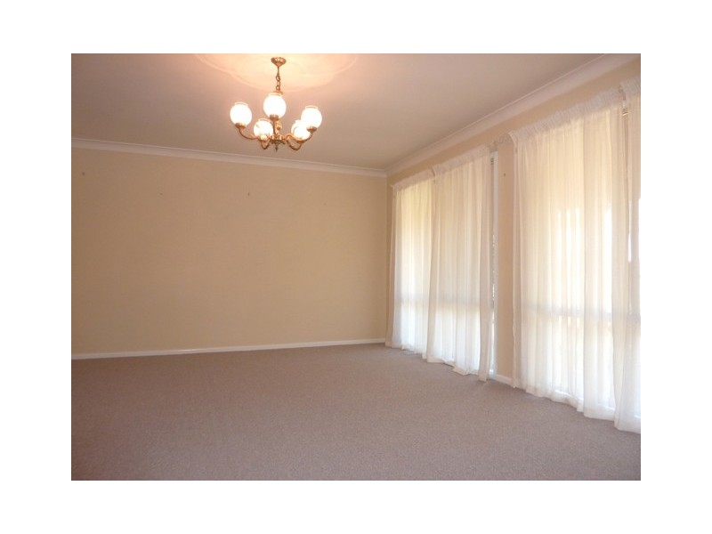 8 Norfolk Crescent, Dubbo NSW 2830