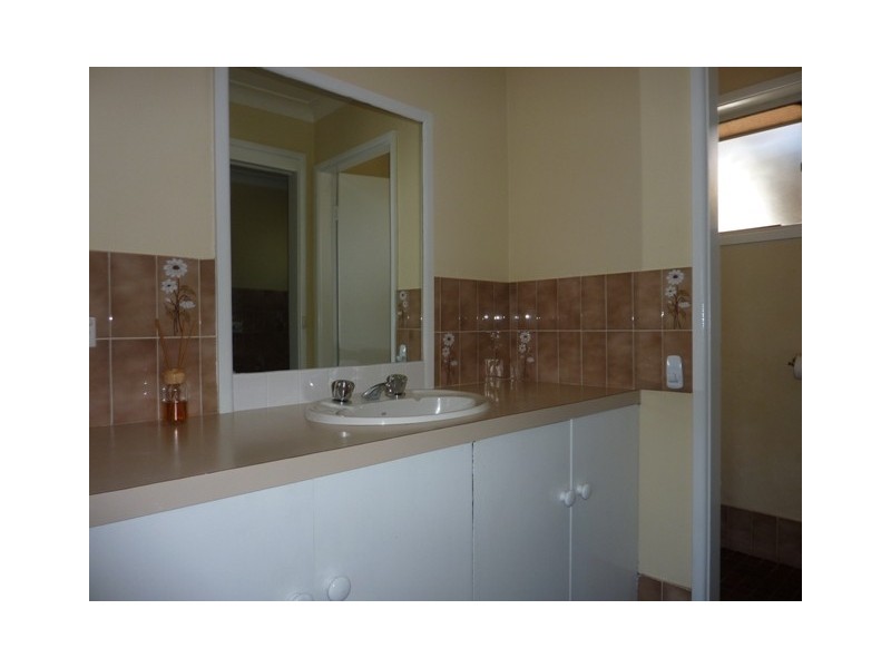 8 Norfolk Crescent, Dubbo NSW 2830