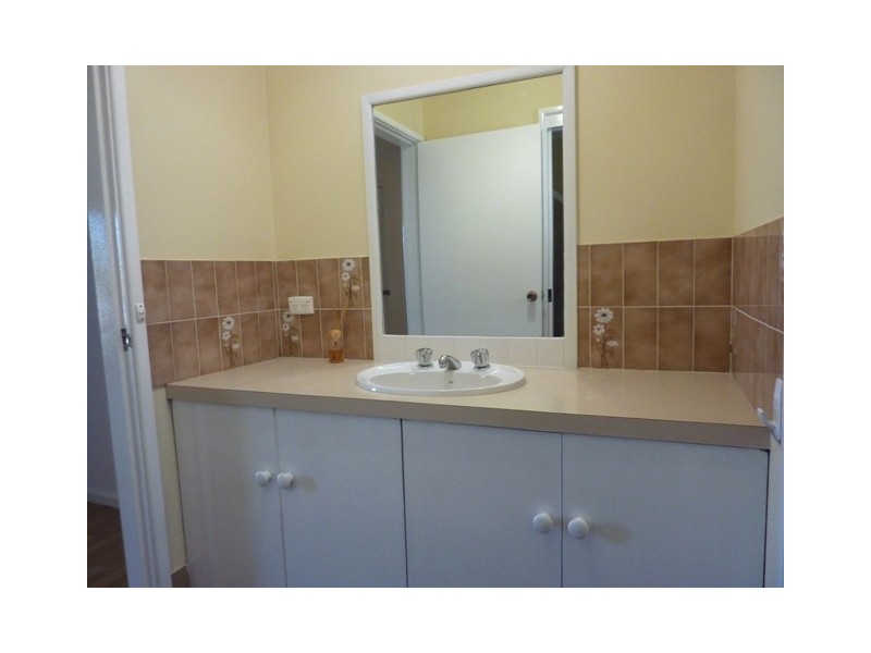 8 Norfolk Crescent, Dubbo NSW 2830