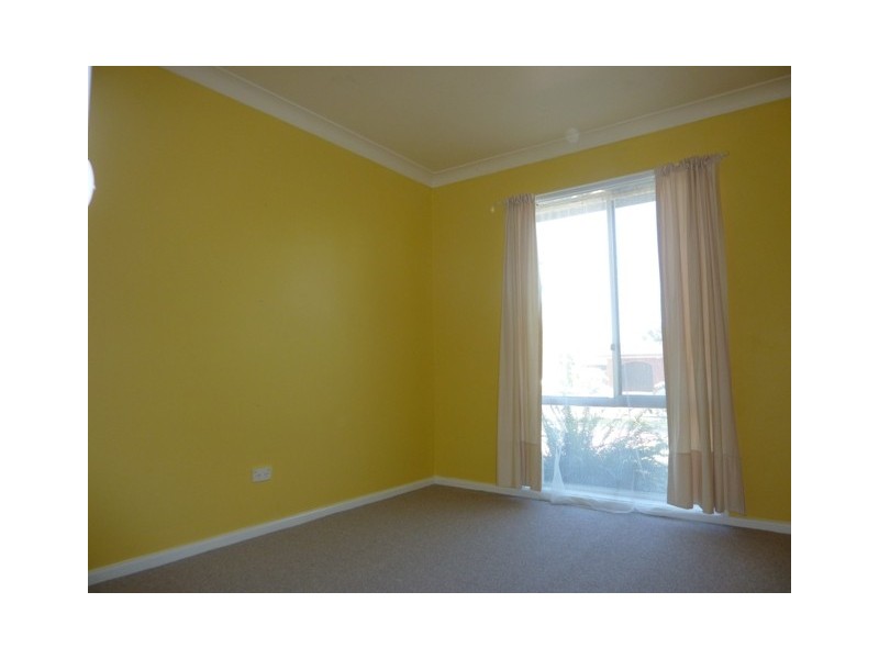 8 Norfolk Crescent, Dubbo NSW 2830