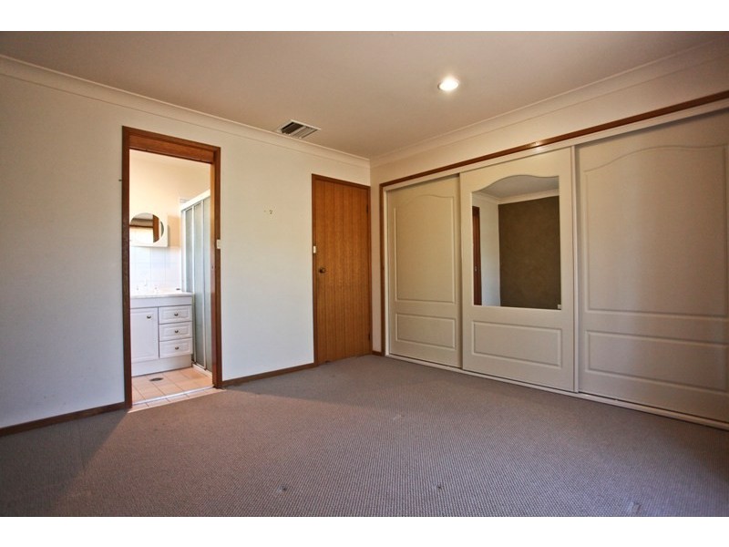 2 Regent Court, Dubbo NSW 2830