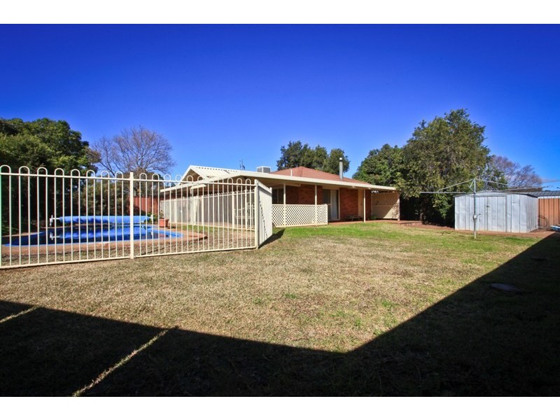 2 Regent Court, Dubbo NSW 2830