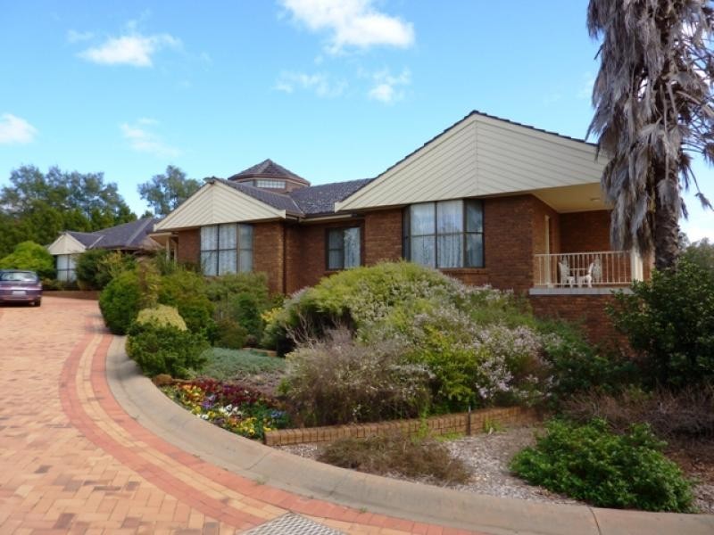 82 St Georges Terrace, Dubbo NSW 2830