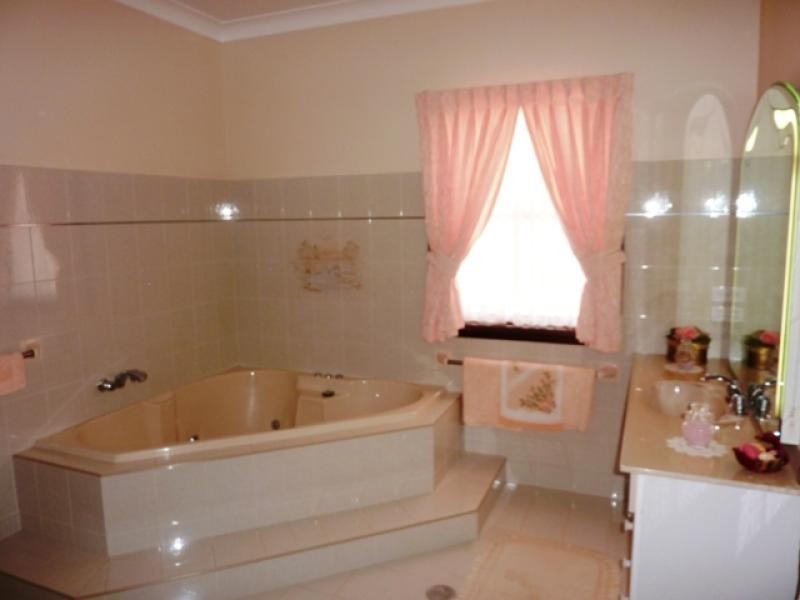 82 St Georges Terrace, Dubbo NSW 2830