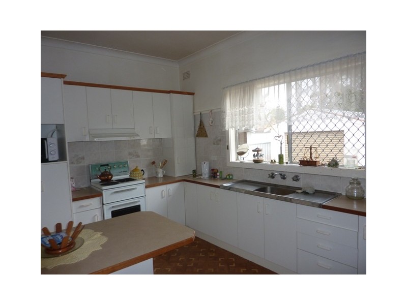 8 Trelanvean Street, Dubbo NSW 2830